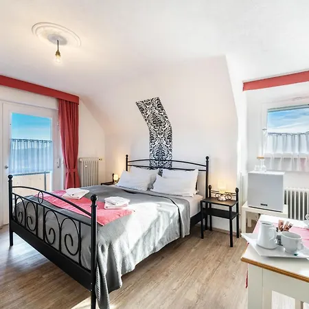 Ferienhaus Café Pfaus 1 Fewo-4 *